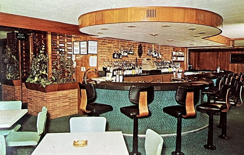 Bella Vista Inn - Old Postcard (newer photo)